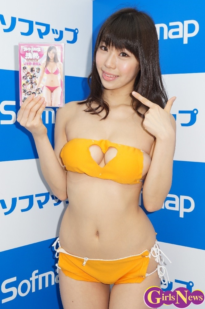 simplylovely2012:  Fumina Suzuki 2014 / 鈴木ふみ奈