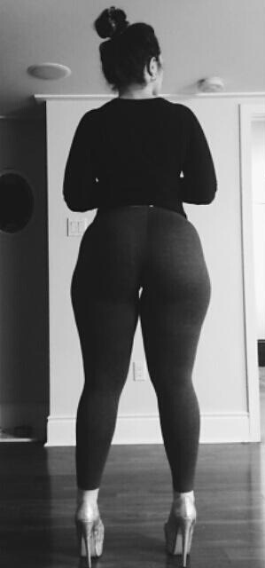 munnyb:  Source: angelsamongus-bootyverse. FOLLOW ME. *munnyb* 