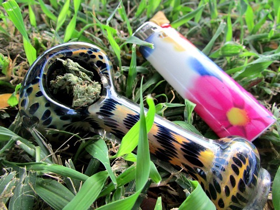 catw0rks:  Get stoned with me~ 