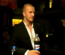 beyhive4ever:Beyoncé, Jennifer Lopez and David Beckham starring in 2005 Pepsi commercial. 