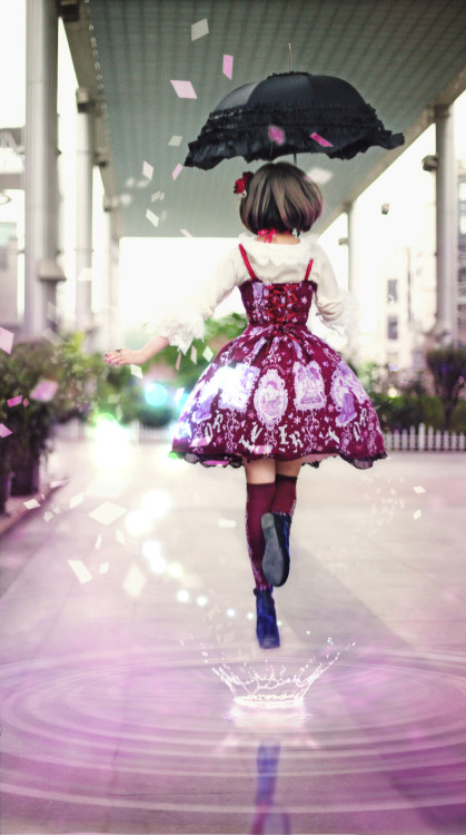 cadney:  candice—chen:   (ⒾฺωฺⒾฺ✿ฺ)【Day Dream Lolita】【floating in the air】 After V.S. Before PS .｡;･+ヾ(♥◕ฺω◕ฺ）ﾉﾟ:｡･+ Thanks for Wei ps this photo for me! just loooooove it!!! 