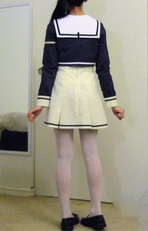 I finally finished the Yuki Yuna school uniform a year after I started in April 2015. There are stil