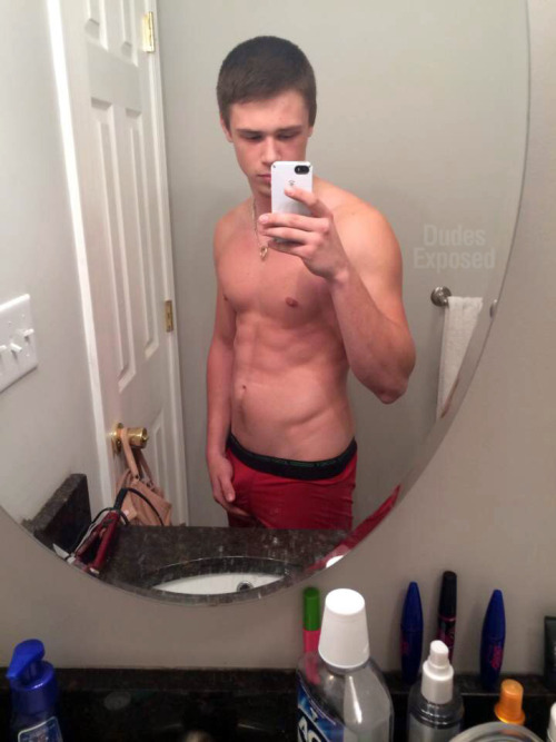 circumcisedteen:  dudes-exposed:  DE Exclusive: Mitchell This stud is 18-years old and lives in North Carolina. Full post here.  Check out my blog @circumcisedteen Kik me at mich194 or submit to be on my blog