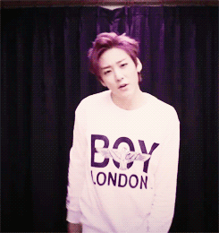 inmyownfiction:  -le dies- 