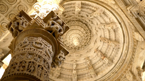 Ranakpur Jain temple ceiling, Mount Abu, Rajasthan