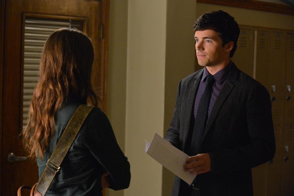 ashadymotel:  Spencer is having none of your shit at this point Ezra but she is having