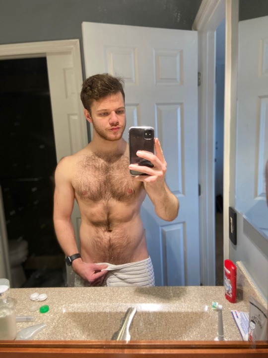 Porn photo areallygaybee:Drop the towel
