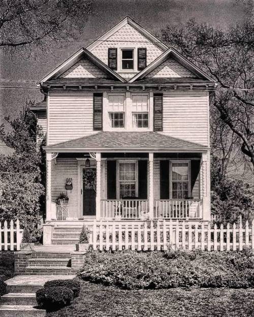 A house in #Tottenville, #Staten_Island. https://www.instagram.com/p/CM0QEiUpqBG/?igshid=1dzzcwt6159