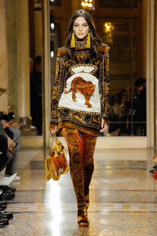 andreasanterini: Versace Fall/Winter 2018-2019 / Milano Fashion Week / Menswear Collection ( Part 1 ) 