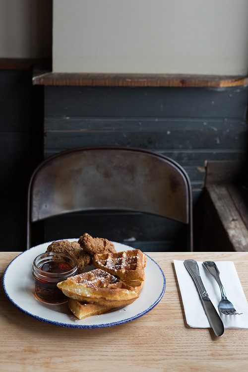 eclectic-bison:  Chicken and waffles -