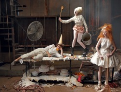 littlehookerofgaga:  Lady Gaga,Andrew Garfield and Lily Cole photographed by Annie Leibovitz for Vogue(2009)
