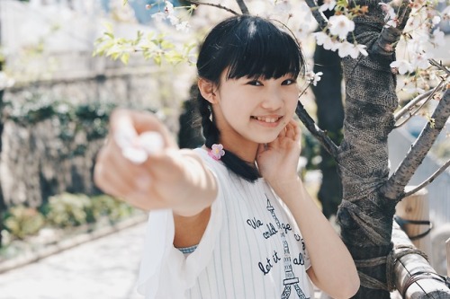 散りゆく花たちが迎えてくれました。 model：momoka♡