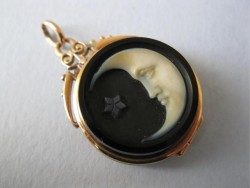 andrusmagnus:  Edwardian Cameo Charm