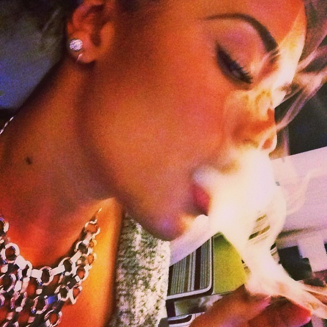 lipz-sofrench-ass-sospanish:  dollsofbeauty:  toraretodieyoung:  Don’t come Close