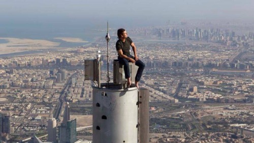 theplaylistfilm: Tom Cruise, king of stunts. Tom Cruise Has Been Training For A Year For ‘Miss