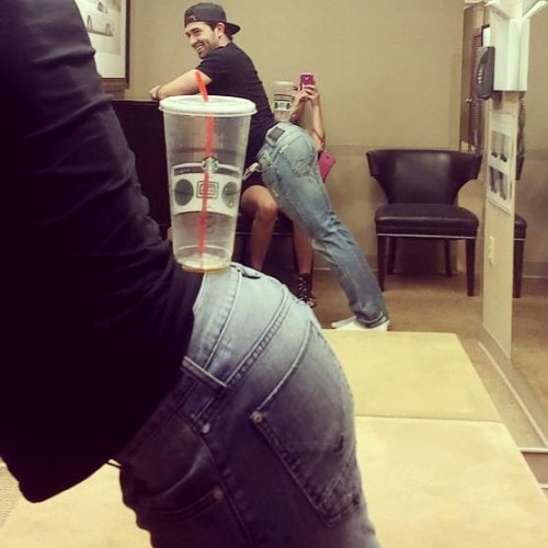 brentwalker092:  He needs to do it pantsless for it to qualify :)