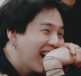 Barefaced Bangtan: Look How GORGEOUS Barefaced Yoongi Is ( `)