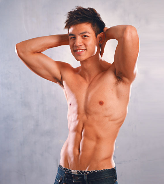 hunkxtwink:  Chiu King HoHunkxtwink - More in my archive