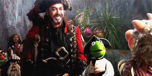 takiki16: meganphntmgrl:  NO FEAR.  The actors who played Long John Silver and Captain Flint in Black Sails FULLY ACKOWLEDGE that the Muppet adaptation was the best (source) 