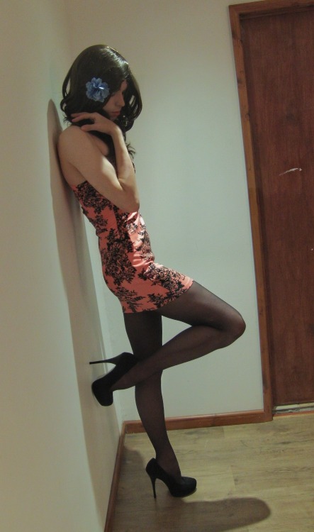 missdaniels1990:  Bought this dress a few weeks back. Doesn’t look as great on me as I assumed it would, but then it’s far from the worst of my wardrobe, so I guess I shouldn’t complain. I would have liked to wear it out on the town sometime, but