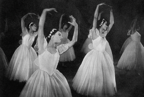 Les Sylphides, Ballet Russe de Monte Carlo, 1937. Photos by Merlyn Severn.