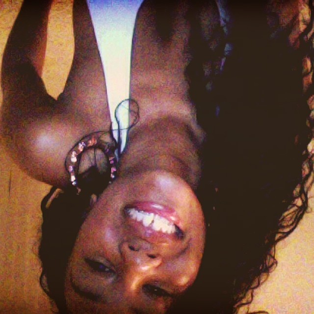 gugsiee:  Genuine smiles. #rare 