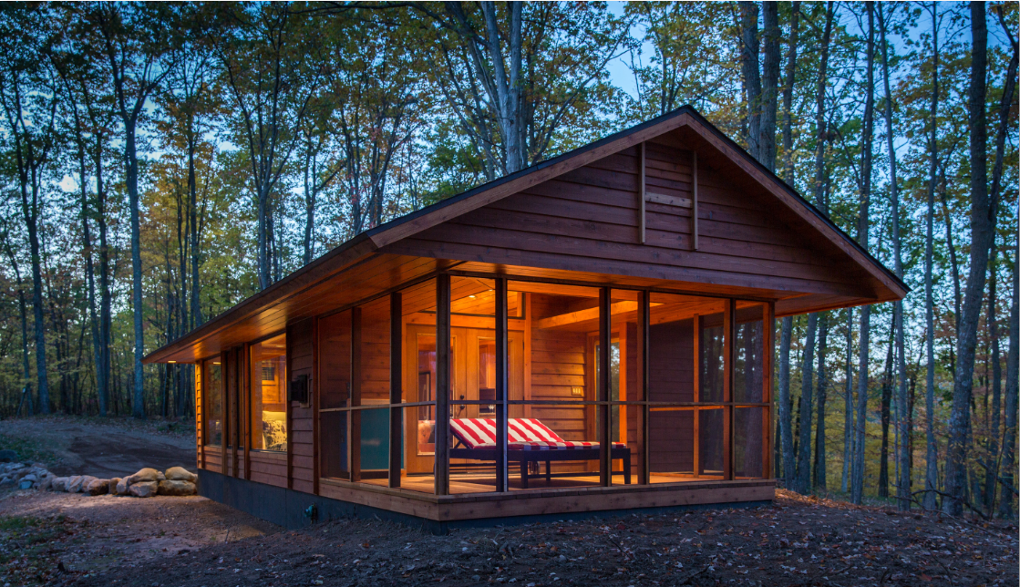meghantopus:This gorgeous cottage is 568 square feet including the screened porch,