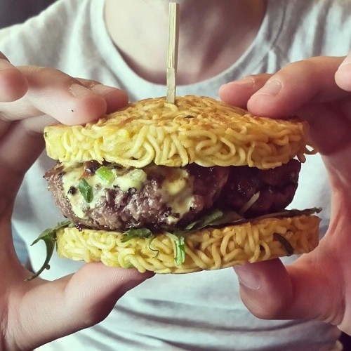 I need to up sandwich game after seeing this #ramenburger on @fricotemagazine