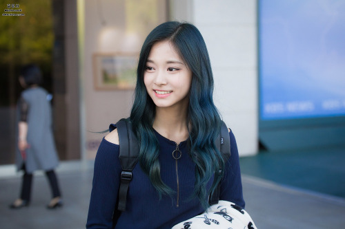 fyeah-twice:  ©GirlGroupCD⎟Do not edit or remove logo. 