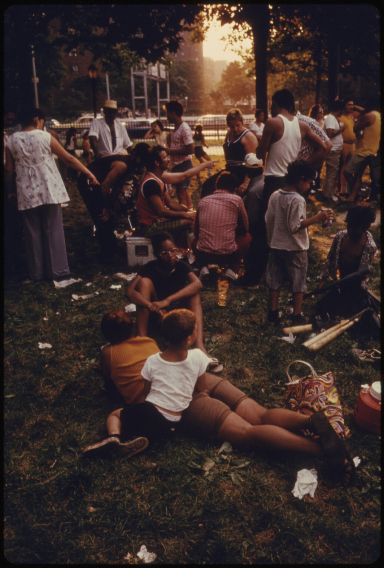 jonasgrossmann:  documerica: danny lyon…  east river park in manhattan, 1974 @