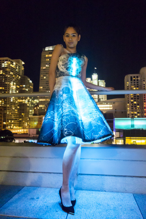 The Interactive Particle Physics Dress: www.shenovafashion.com/blogs/blog/54675329-inter