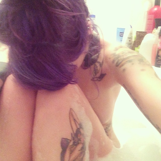 nauticaldreamer:  Exhausted bath time. So many days to chill. I know I’ll get bored