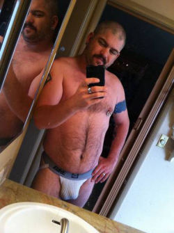 stocky-men-guys:  Big, strong and sexy menStocky