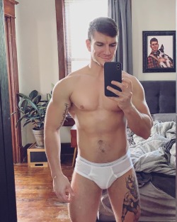 imin2whitebriefs: Aaron (instagram)