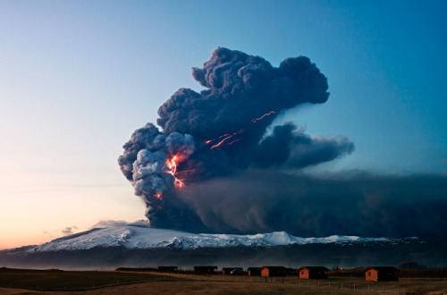 airows:
“(via The Most Stunning Active Volcano Photos In The World « Airows)
”