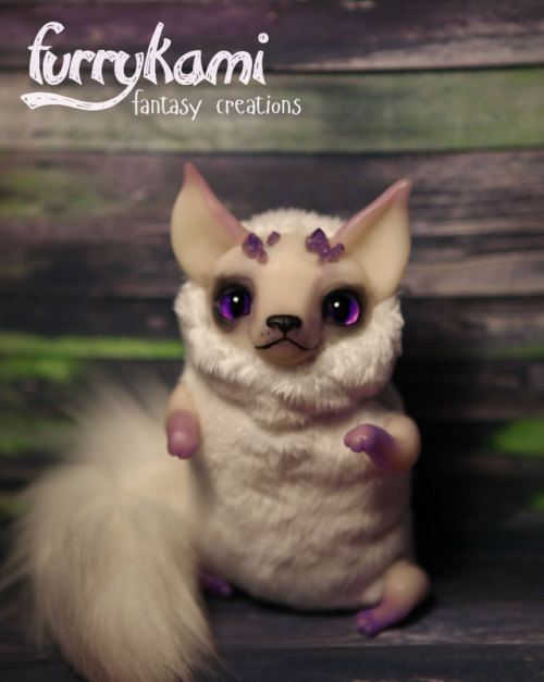 alicethegreatest:  sosuperawesome:  Art Dolls and Glow-in-the-Dark Resin Toys by Furrykami on Etsy S