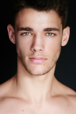 handsomemales:  igor costalonga 