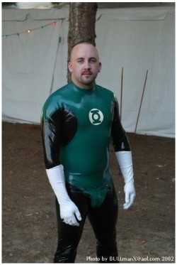 2manykinks:  rubbergloved:  The Green Lantern