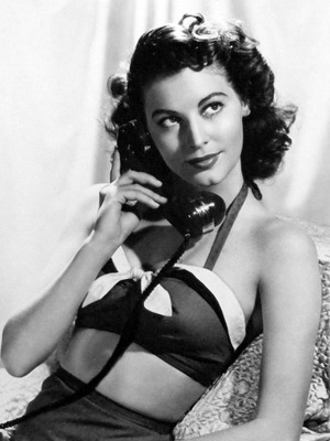 foreveroldhollywood:  Hello operator  