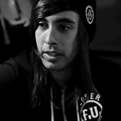 vicfuentesforever:  vic fuentes blog  you dont say?