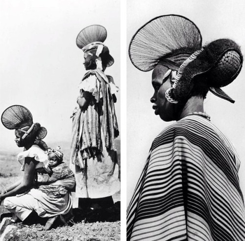 awakonate:Your hair game does not compare|Fouta Djallon women from Guinea Conakry | © ofCogex Collec