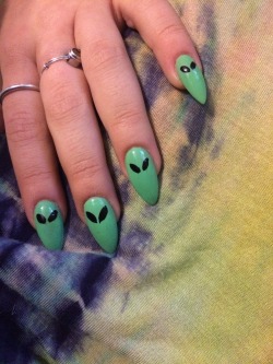 alienbarbieprincess:mah aliens