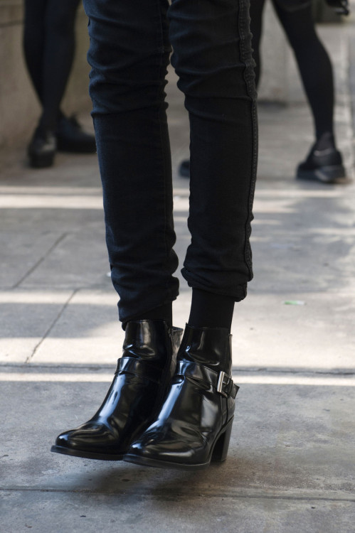 sinolia: London Fashion Week Fall 2013 Street Style