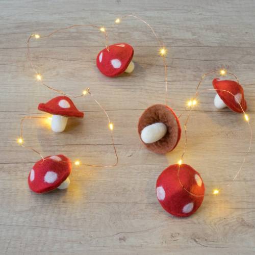 littlealienproducts:Felt Mushroom Fairy Lights by SomnusAndSeb