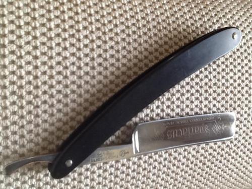 knifepics:  Straight Razor - Thiers Issard