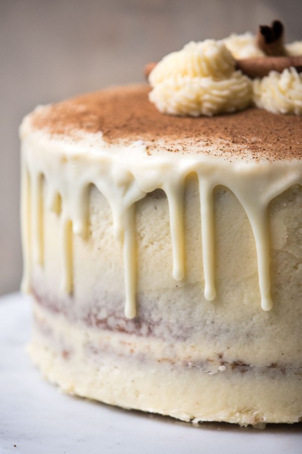 sweetoothgirl:  SPICED CAKE WITH EGGNOG BUTTERCREAM  