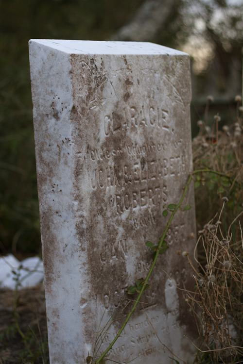 graveplaces:A collection of some of my favorite images from Hatteras Community Cemetery, Outer Banks