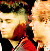 zaynmalikd-deactivated20130807:  @zaynmalik u sing that verse on wmyb so great.. i love you 