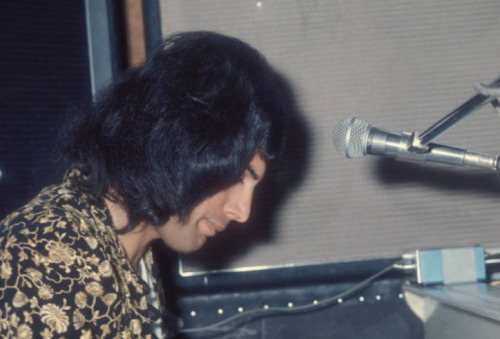 Freddie Mercury at Ridge Farm Studios by Watal Asanuma, july 1975.