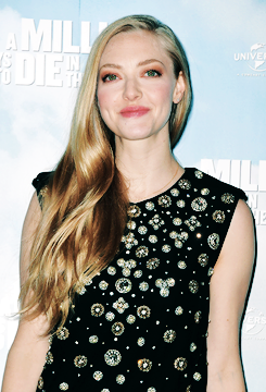 Porn  Amanda Seyfried attends photocall to promote photos